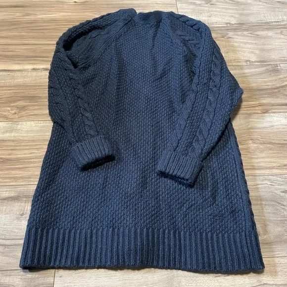 Sweater - Picture 2 of 3